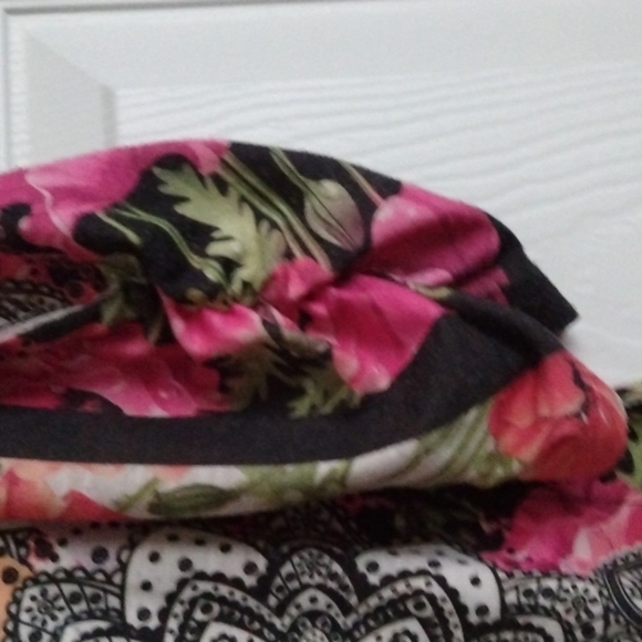 Valerie Stevens Women's Floral Tunic - Picture 10 of 11